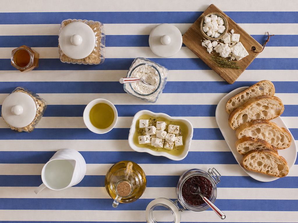 Nappe à Rayures Bleues et Blanches